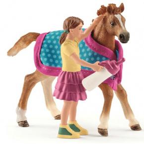 Schleich Foal With Blanket